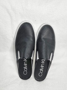 Calvin Klein Ryor Women’s Monogram Slide Sneakers - Black/White -11